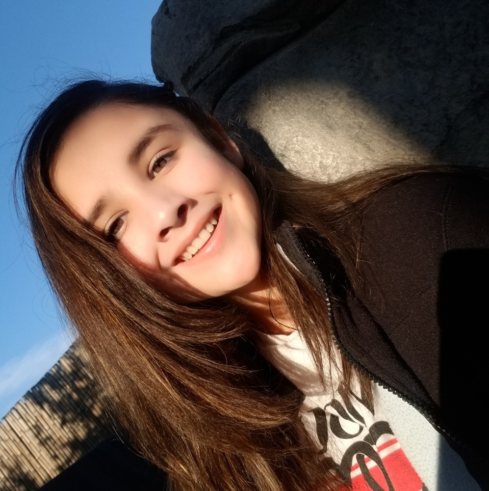 Meet your Posher, Elena